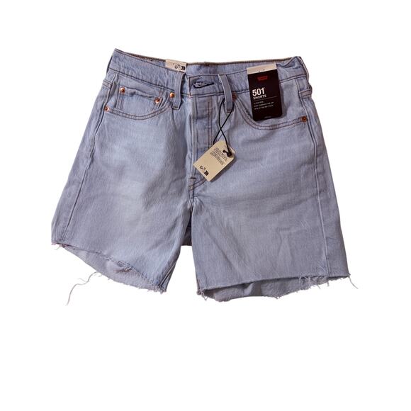 NWT Women's Levi's 501 Cuttof Denim Shorts Size 28 Light Wash - Picture 1 of 2